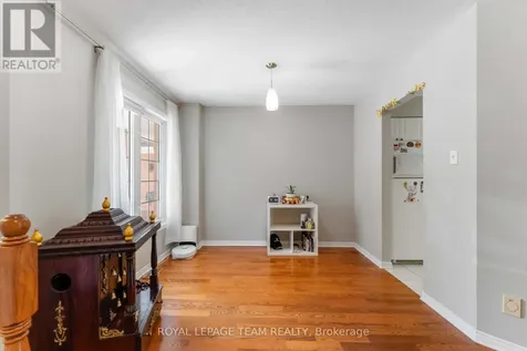 16 Cohen Avenue Ottawa ON K2L 4E9