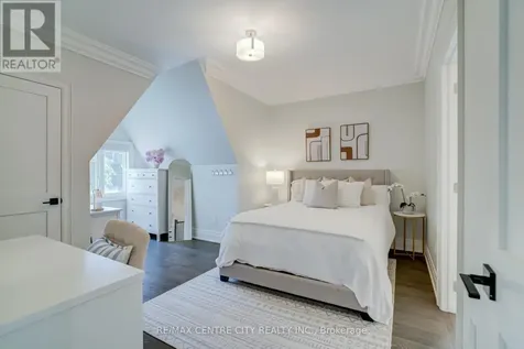 301 Martin Street Milton (om Old Milton) ON L9T 2R7