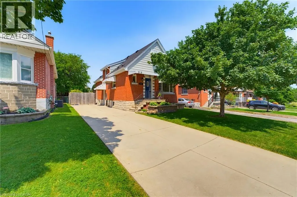 282 East 13th Street Hamilton ON L9A 3Z9