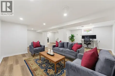 282 East 13th Street Hamilton ON L9A 3Z9