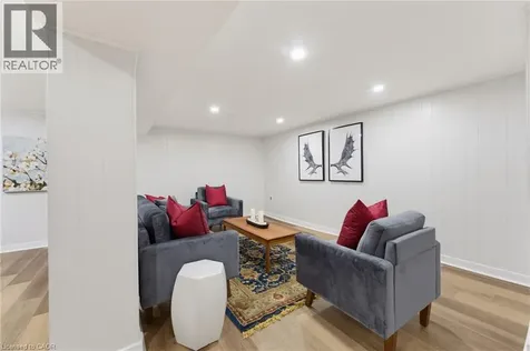 282 East 13th Street Hamilton ON L9A 3Z9