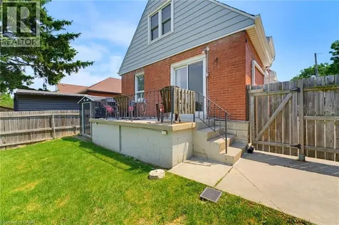 282 East 13th Street Hamilton ON L9A 3Z9