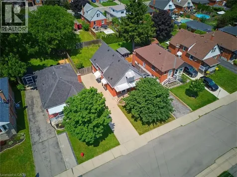282 East 13th Street Hamilton ON L9A 3Z9