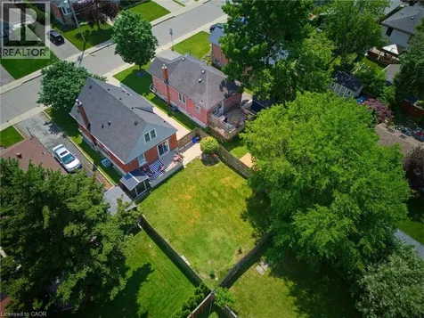 282 East 13th Street Hamilton ON L9A 3Z9
