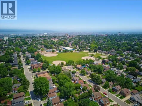 282 East 13th Street Hamilton ON L9A 3Z9
