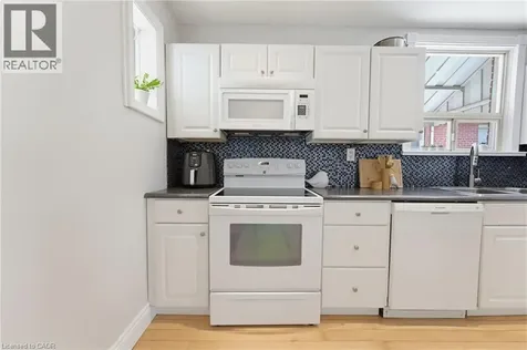 282 East 13th Street Hamilton ON L9A 3Z9