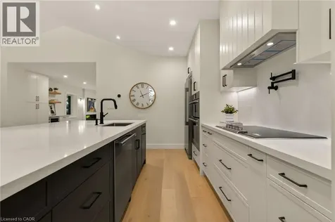274 Mountain Brow Boulevard Hamilton ON L8T 1A6