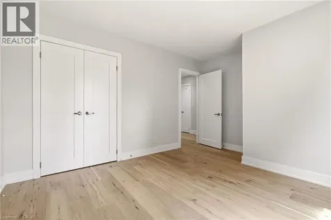 2234 Kilbride Street Burlington ON L7P 0J4