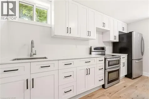 2234 Kilbride Street Burlington ON L7P 0J4