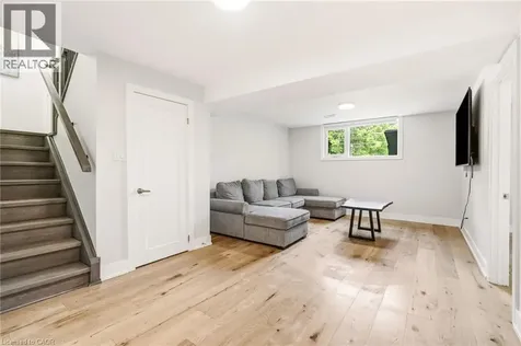 2234 Kilbride Street Burlington ON L7P 0J4
