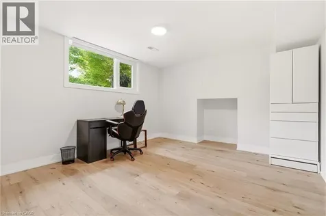 2234 Kilbride Street Burlington ON L7P 0J4