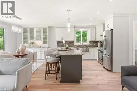 2234 Kilbride Street Burlington ON L7P 0J4