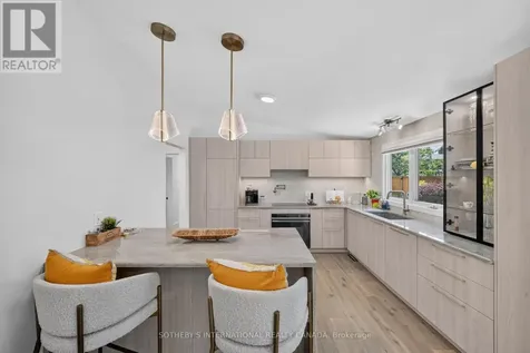2 Parkglen Drive Ottawa ON K2G 3R5