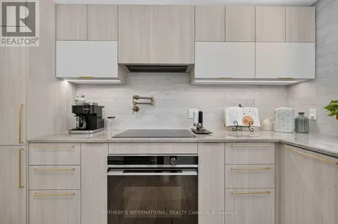 2 Parkglen Drive Ottawa ON K2G 3R5