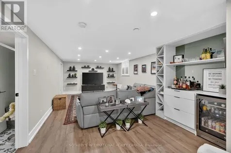 2 Parkglen Drive Ottawa ON K2G 3R5