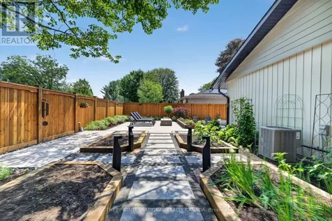 2 Parkglen Drive Ottawa ON K2G 3R5