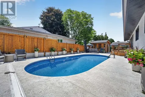 2 Parkglen Drive Ottawa ON K2G 3R5