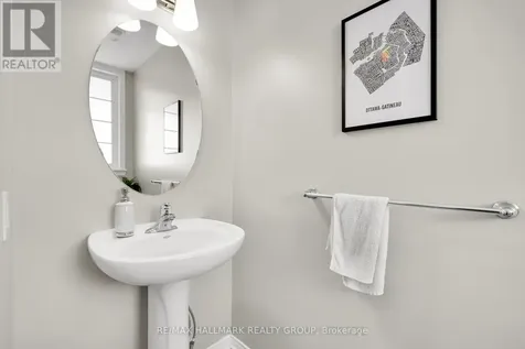 132 Laramie Crescent Ottawa ON K2J 5Z8