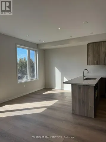 1446 19 Th Avenue Richmond Hill ON L3R 0G4