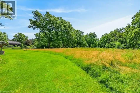 44 Sims Lock Road Caledonia ON N3W 1V8
