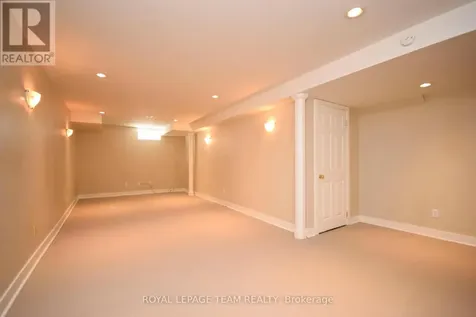 55 Harrington Court Ottawa ON K2K 2S6