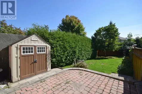 55 Harrington Court Ottawa ON K2K 2S6