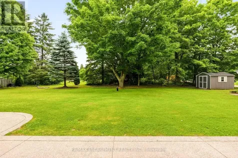 2234 Kilbride Street Burlington ON L7P 0J4
