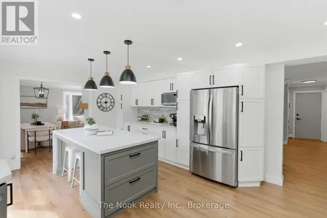 15 Hillside Drive Clarington ON L0B 1J0
