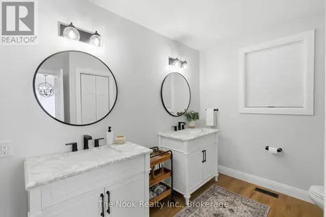 15 Hillside Drive Clarington ON L0B 1J0