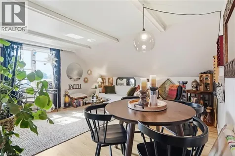 19 Victoria Street Paris ON N3L 1A8