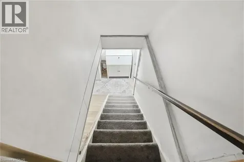 19 Victoria Street Paris ON N3L 1A8