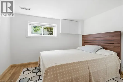 19 Victoria Street Paris ON N3L 1A8