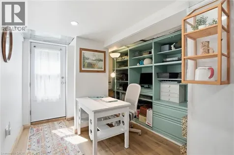 19 Victoria Street Paris ON N3L 1A8