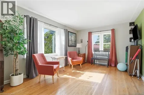 19 Victoria Street Paris ON N3L 1A8
