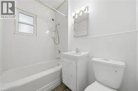 81 Cambridge Avenue Hamilton ON L8H 1T7
