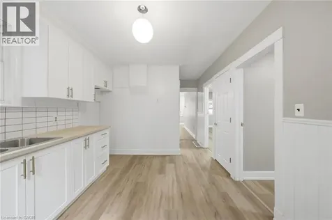 81 Cambridge Avenue Hamilton ON L8H 1T7
