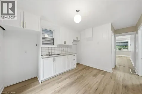 81 Cambridge Avenue Hamilton ON L8H 1T7