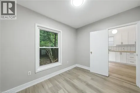81 Cambridge Avenue Hamilton ON L8H 1T7