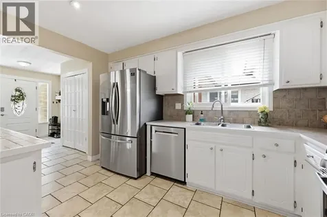 15 Edgar Drive Brantford ON N3R 6X7