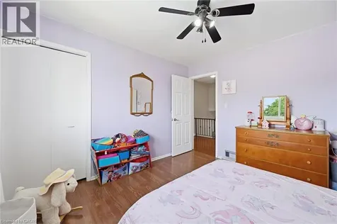 15 Edgar Drive Brantford ON N3R 6X7