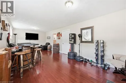 15 Edgar Drive Brantford ON N3R 6X7