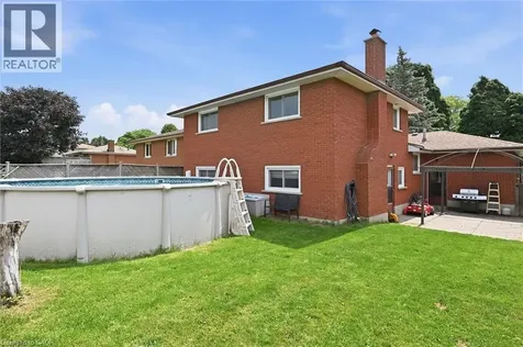15 Edgar Drive Brantford ON N3R 6X7