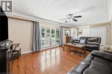15 Edgar Drive Brantford ON N3R 6X7