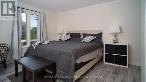 4 Trafalgar Road Collingwood ON L9Y 5G4