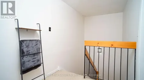 4 Trafalgar Road Collingwood ON L9Y 5G4