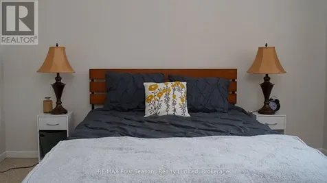 4 Trafalgar Road Collingwood ON L9Y 5G4
