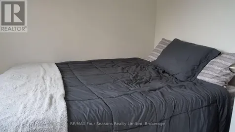 4 Trafalgar Road Collingwood ON L9Y 5G4