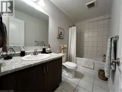 25 Isherwood Avenue Cambridge ON N1R 1B6