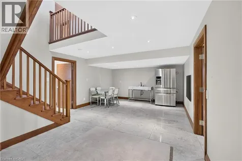 90 Oaklands Park Court Burlington ON L7T 4G9