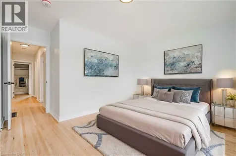 38 Endfield Avenue Hamilton ON L8T 2L4